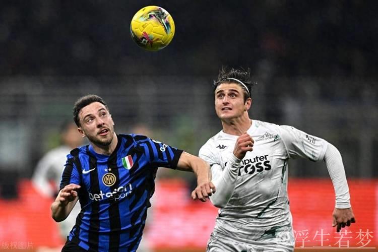 意甲:阿斯拉尼罚入制胜点球,国米1-0小胜维罗纳,距那不勒斯3分差距 意甲:阿斯拉尼罚入制胜点球,国米1-0小胜维罗纳,距那不勒斯3分差距