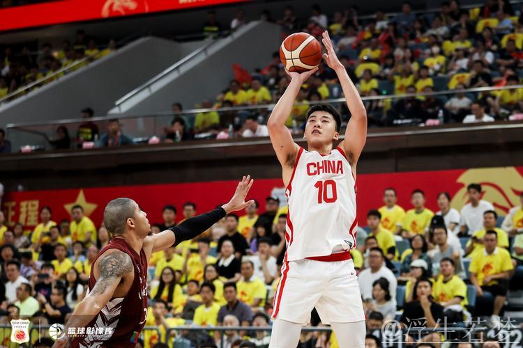 中国男篮热身赛首秀大胜委内瑞拉