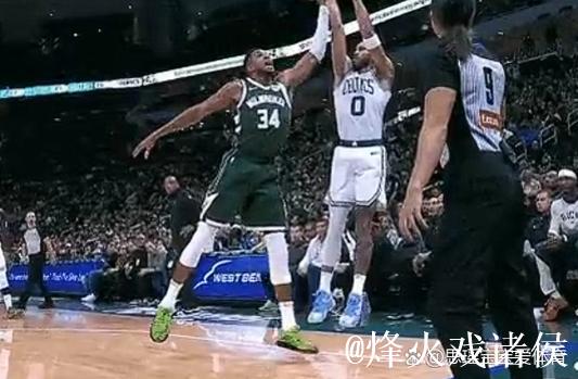 塔图姆31+12力压字母哥43+13 凯尔特人逆转击败雄鹿